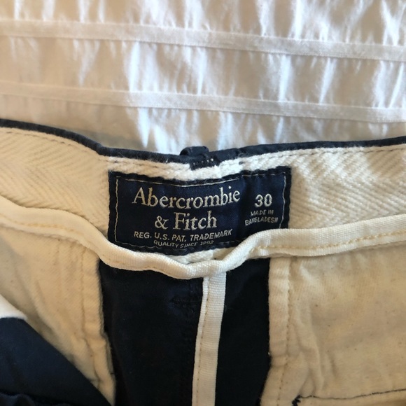 Abercrombie Mens Five-Inch Flat Front Shorts - Picture 4 of 4